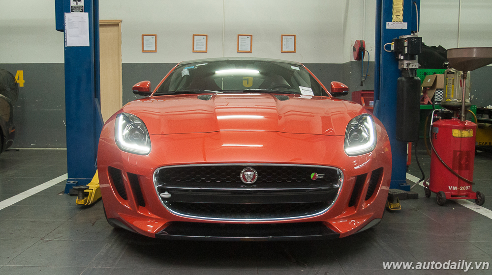 Ngắm vẻ đẹp của Jaguar F-Type S 2016 tại Việt Nam Jaguar F-Type (10).jpg