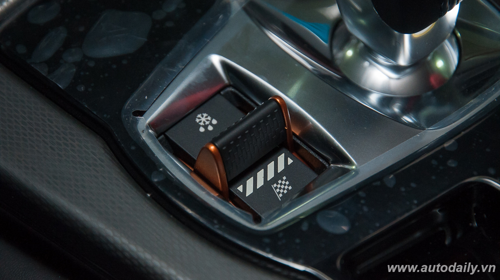 Ảnh chi tiết Jaguar F-Type S 2016 tại Việt Nam Jaguar F-Type (12).jpg