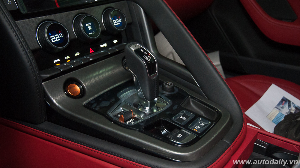 Ngắm vẻ đẹp của Jaguar F-Type S 2016 tại Việt Nam Jaguar F-Type (13).jpg