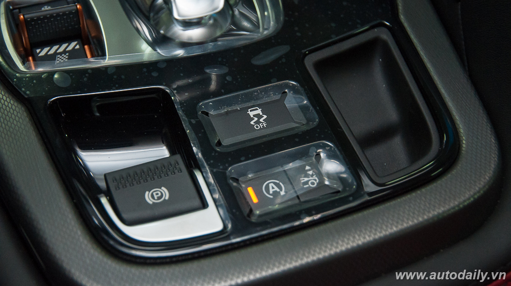 Ảnh chi tiết Jaguar F-Type S 2016 tại Việt Nam Jaguar F-Type (14).jpg