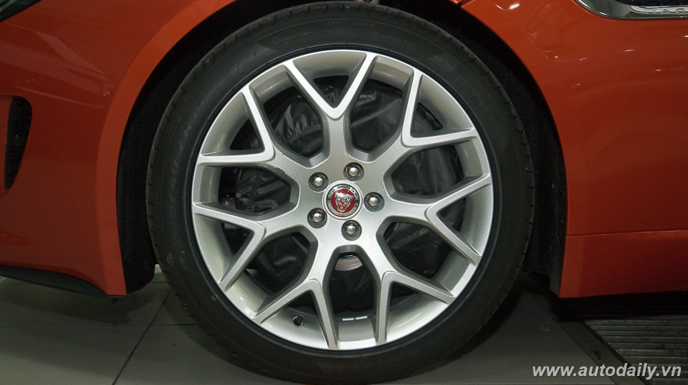 Ảnh chi tiết Jaguar F-Type S 2016 tại Việt Nam Jaguar F-Type (17).jpg