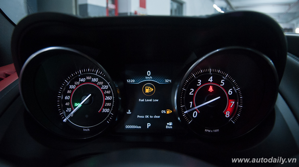 Ngắm vẻ đẹp của Jaguar F-Type S 2016 tại Việt Nam Jaguar F-Type (7).jpg