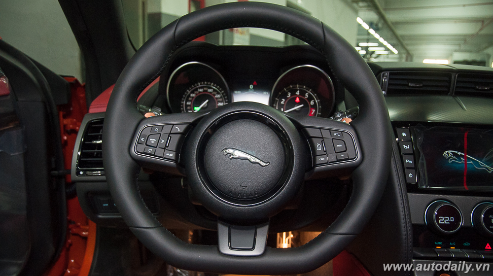 Ngắm vẻ đẹp của Jaguar F-Type S 2016 tại Việt Nam Jaguar F-Type (8).jpg