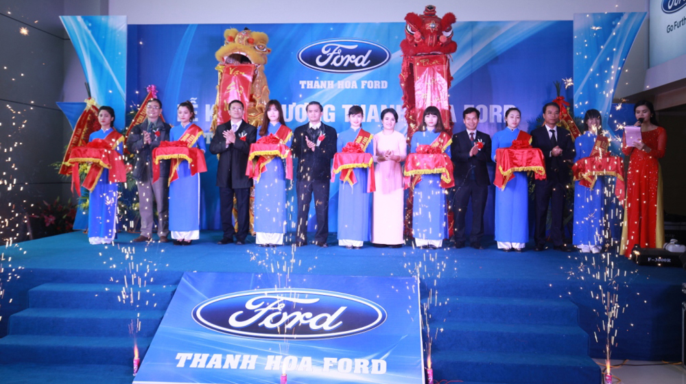 Ford Việt Nam khai trương đại lý mới tại Nha Trang và Thanh Hóa Le khai truong Thanh Hoa Ford copy.jpg
