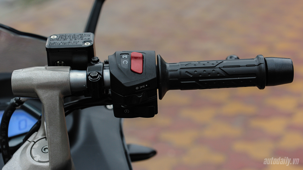 Soi chi tiết Bajaj Pulsar RS200 Demon Black đầu tiên tại Việt Nam bajaj pulsar RS200 (11).JPG