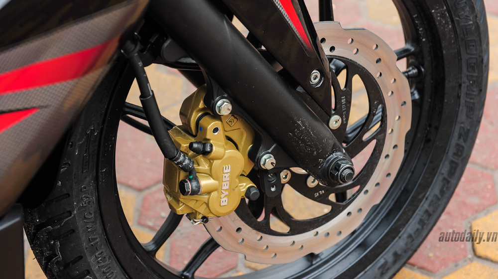 Soi chi tiết Bajaj Pulsar RS200 Demon Black đầu tiên tại Việt Nam bajaj pulsar RS200 (17).jpg