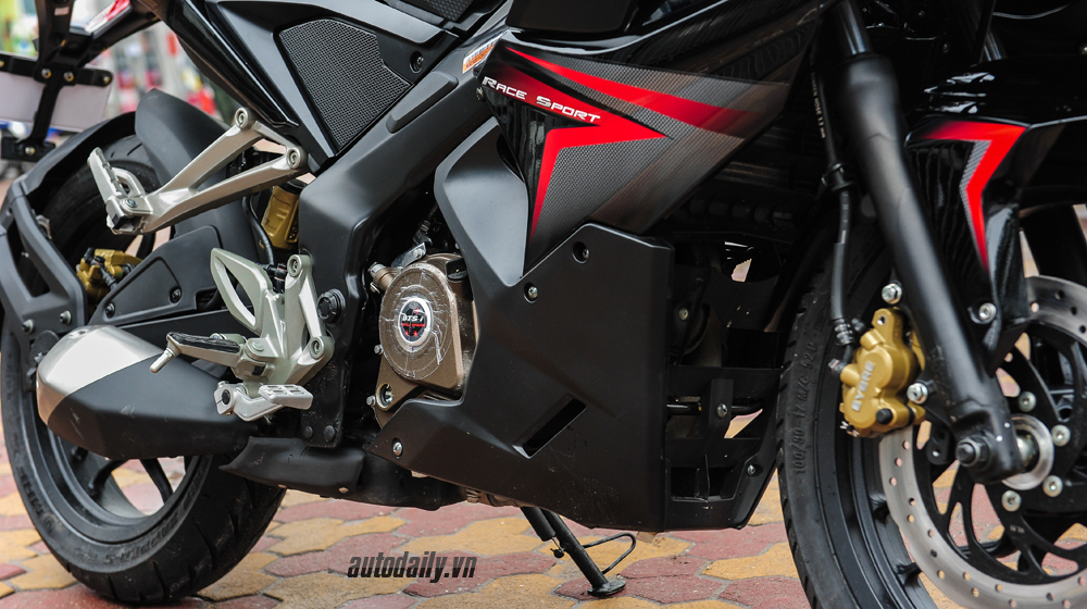 Soi chi tiết Bajaj Pulsar RS200 Demon Black đầu tiên tại Việt Nam bajaj pulsar RS200 (19).jpg