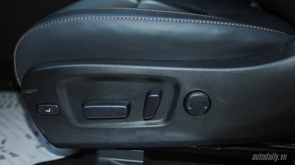 Ảnh chi tiết Toyota Highlander Limited 2016 toyota Highlander Limited (21).JPG