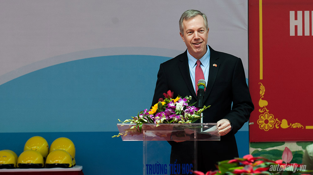 GM Việt Nam tặng 1.000 mũ bảo hiểm cho học sinh tại Hà Nội gm-vietnam (1).jpg