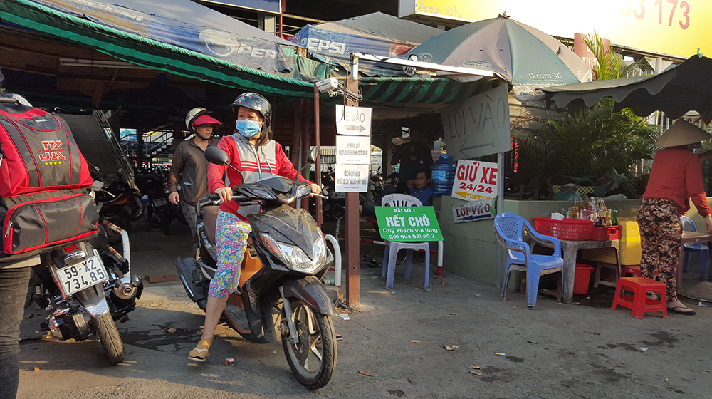 “Nhọc nhằn” chuyện gửi xe về quê ăn Tết Gửi_xe_tết (1).jpg
