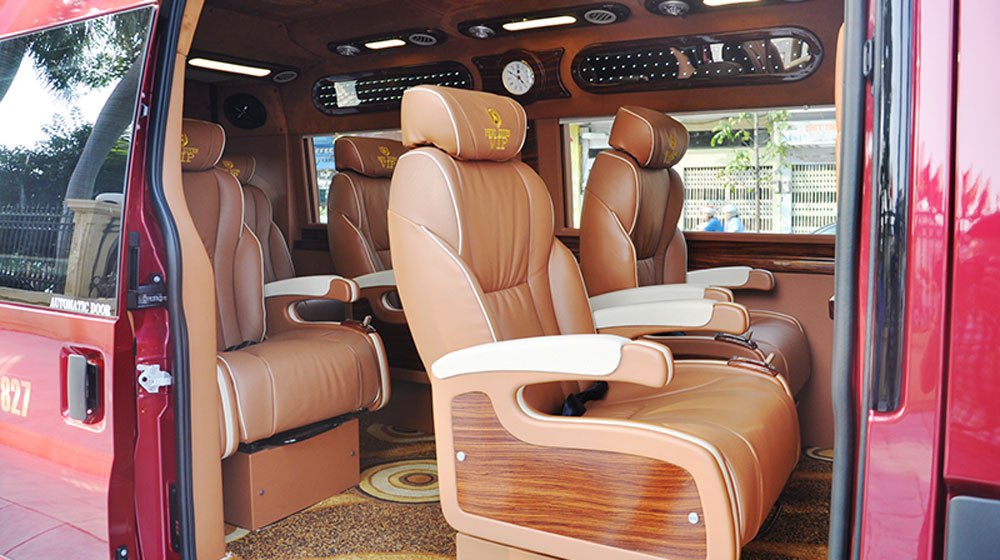 Về quê ăn tết bằng xe khách hạng sang Cua-xe.jpg