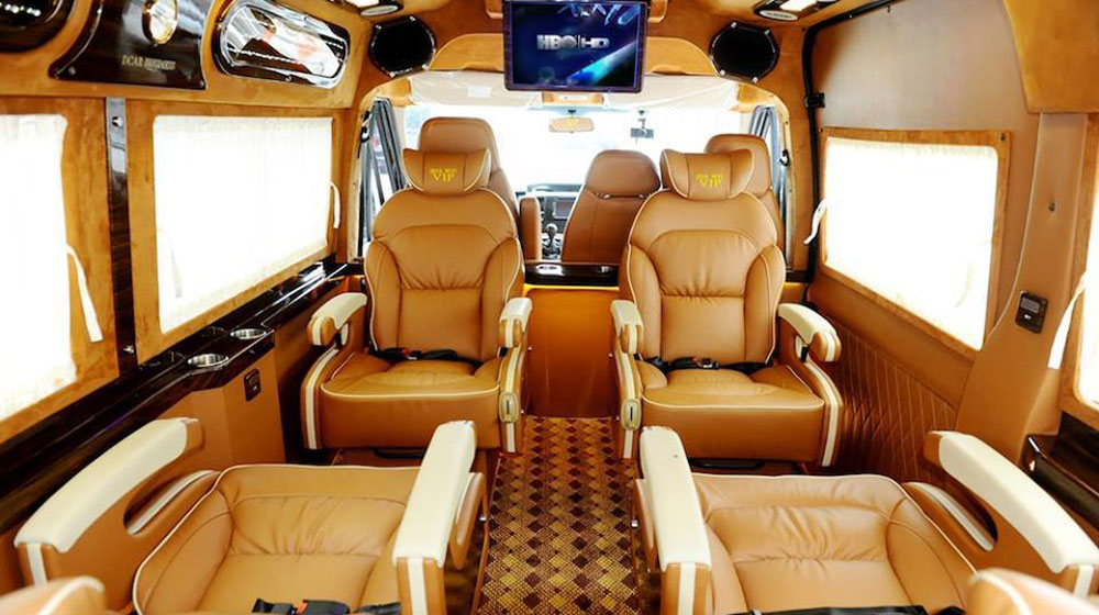 Về quê ăn tết bằng xe khách hạng sang Noi-that-xe.jpg