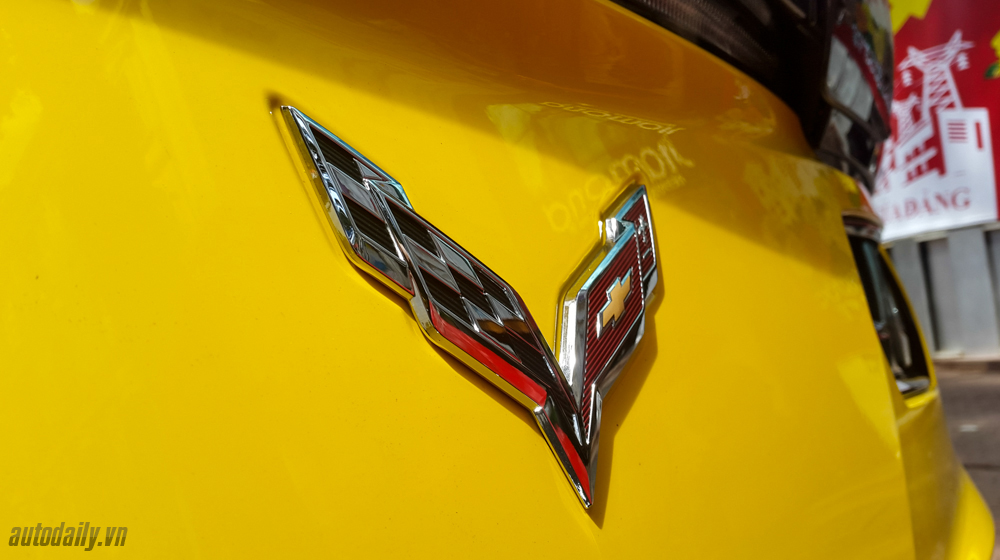 Cặp siêu xe mới ra biển rực rỡ trên phố Sài Gòn Chevrolet_C7_Z06 (6).jpg