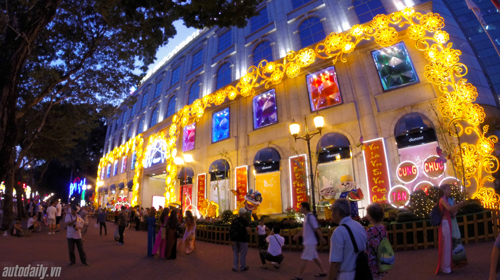 Không khí Tết tràn ngập đường phố Sài Gòn Phong_su_anh_Tet_2016 (20).jpg