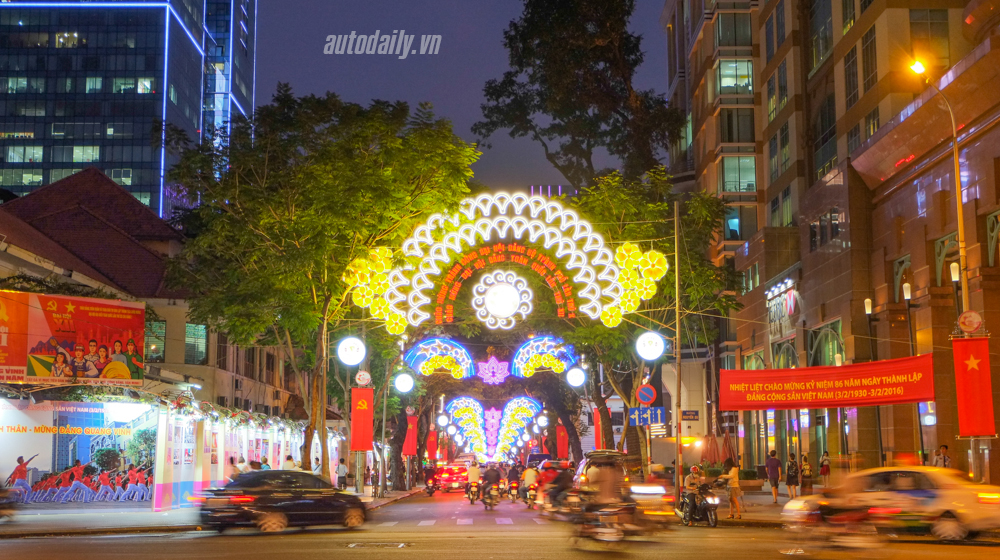 Không khí Tết tràn ngập đường phố Sài Gòn Phong_su_anh_Tet_2016 (6).jpg