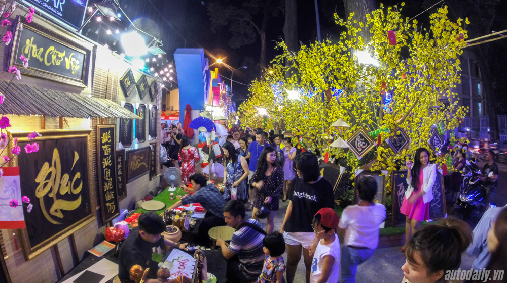 Không khí Tết tràn ngập đường phố Sài Gòn Phong_su_anh_Tet_2016 (9).jpg