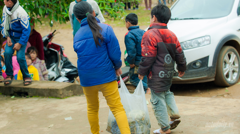 Chevrolet Colorado và hành trình “bánh chưng xanh gửi xuân yêu thương” TU THIEN GM VN (32) copy.JPG