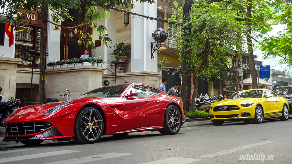 Dàn siêu xe xuống phố đón Tết tại Hà Nội Dàn xe xuống phố đón tết (19).jpg