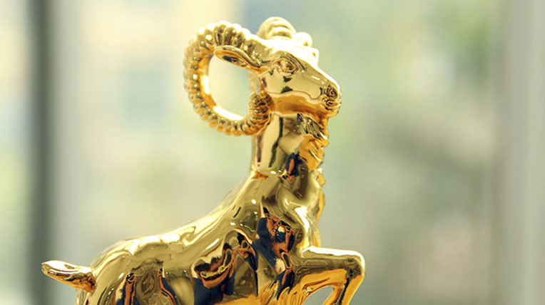 Năm mới, treo gì trên ôtô cho may mắn? de-ma-vang-9.jpg