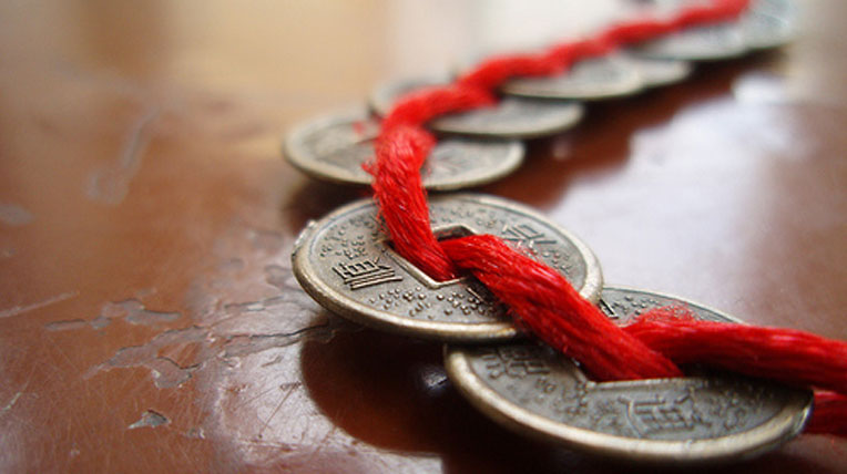 Năm mới, treo gì trên ôtô cho may mắn? phong thuy o to (3).jpg