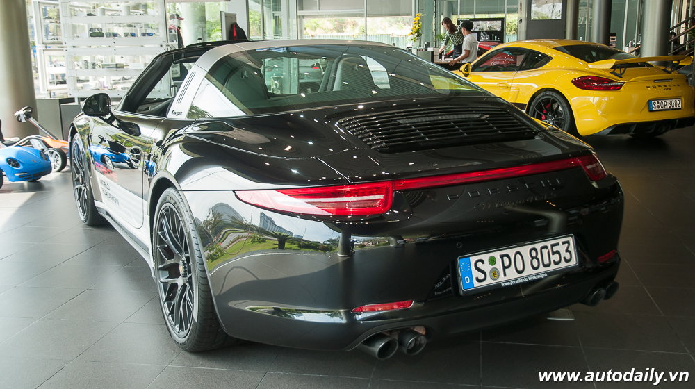 Ảnh chi tiết Porsche 911 Targa 4 GTS 911_Tarrga (2).jpg