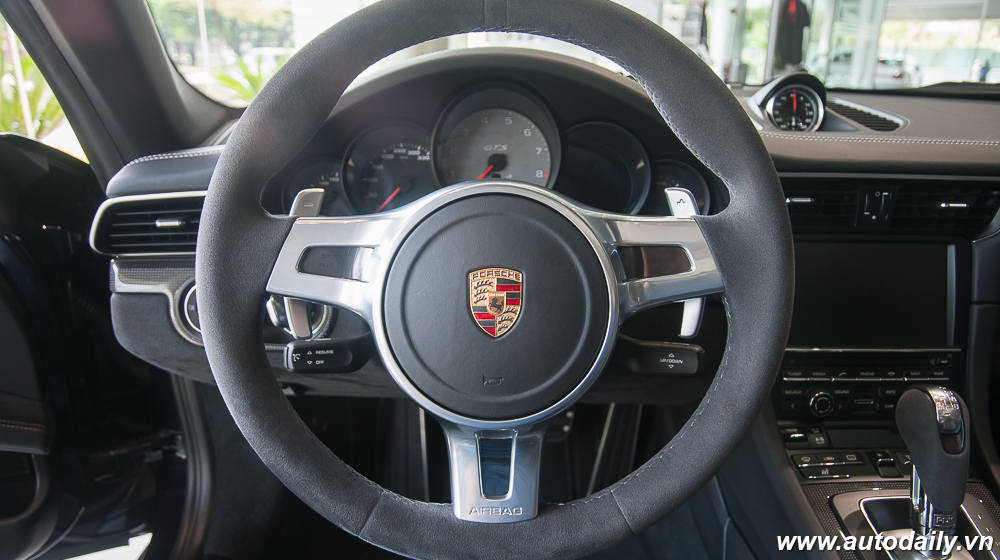 Ảnh chi tiết Porsche 911 Targa 4 GTS 911_Tarrga (7).jpg