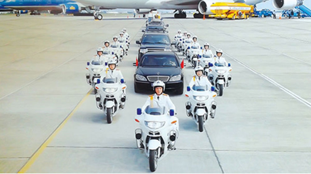 Bí mật đội cảnh sát Việt lái môtô siêu khủng bảo vệ yếu nhân ho-tong1-1.jpg