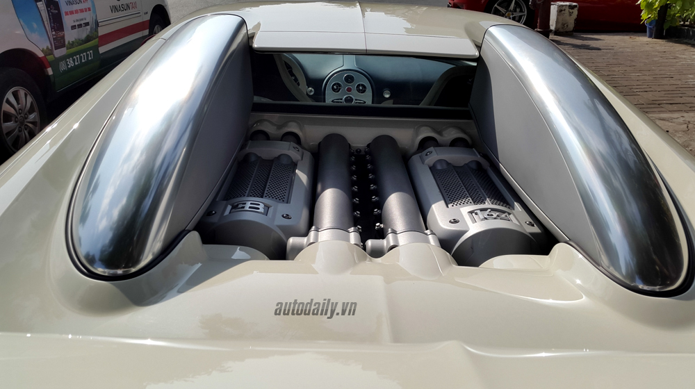 Ngây ngất với Bugatti Veyron “độc, khủng” nhất Việt Nam bugatti (1).JPG