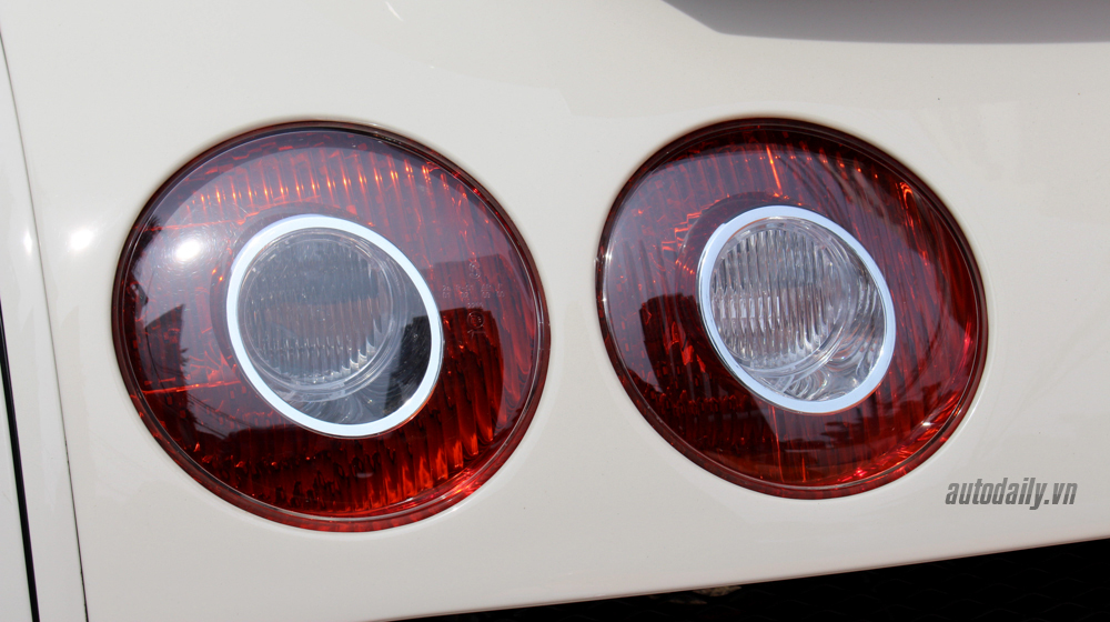 Ngây ngất với Bugatti Veyron “độc, khủng” nhất Việt Nam bugatti Veyron (12).JPG