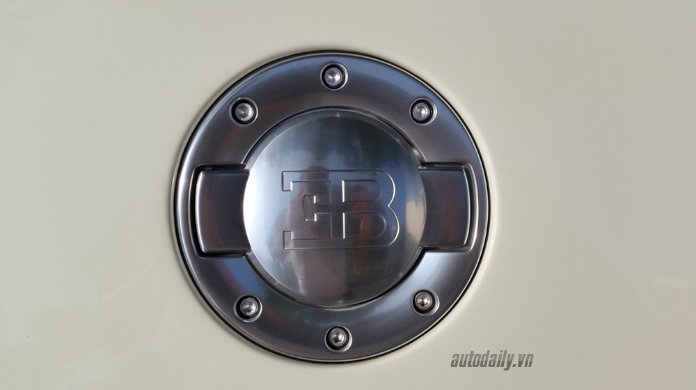 Ngây ngất với Bugatti Veyron “độc, khủng” nhất Việt Nam bugatti Veyron (17).JPG
