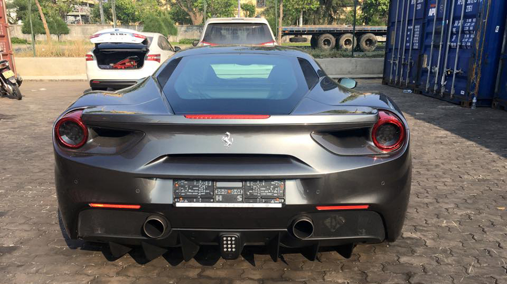 Siêu ngựa Ferrari 488 GTB đầu tiên về Việt Nam Ferrari 488 GTB (4).JPG