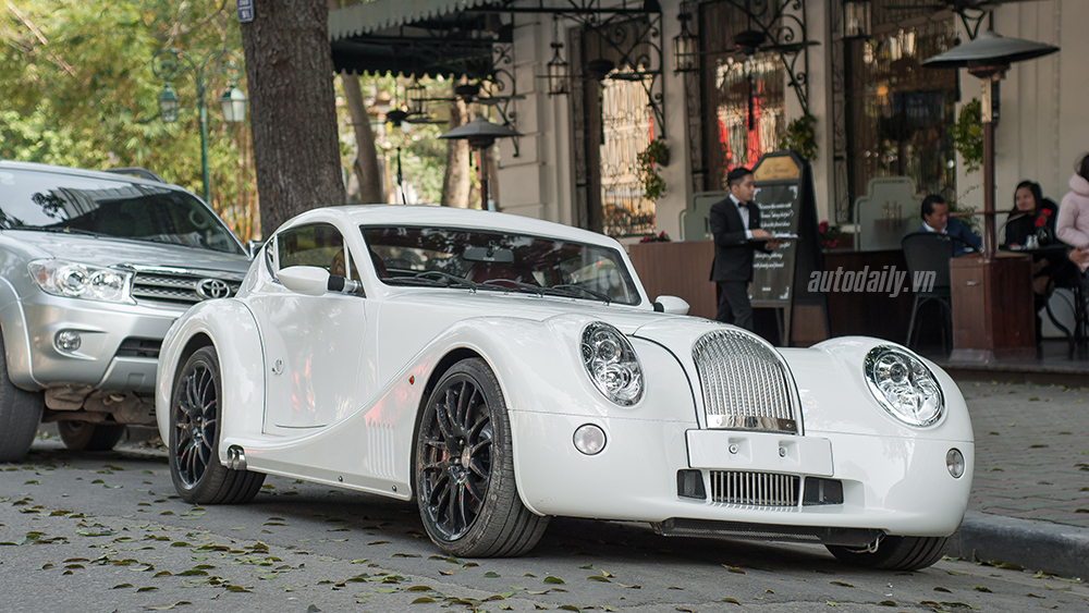 Diện kiến siêu xe thân gỗ Morgan Aero 8 trên phố Hà Nội Morgan Aero 8 trên phố Hà Nội (13).JPG