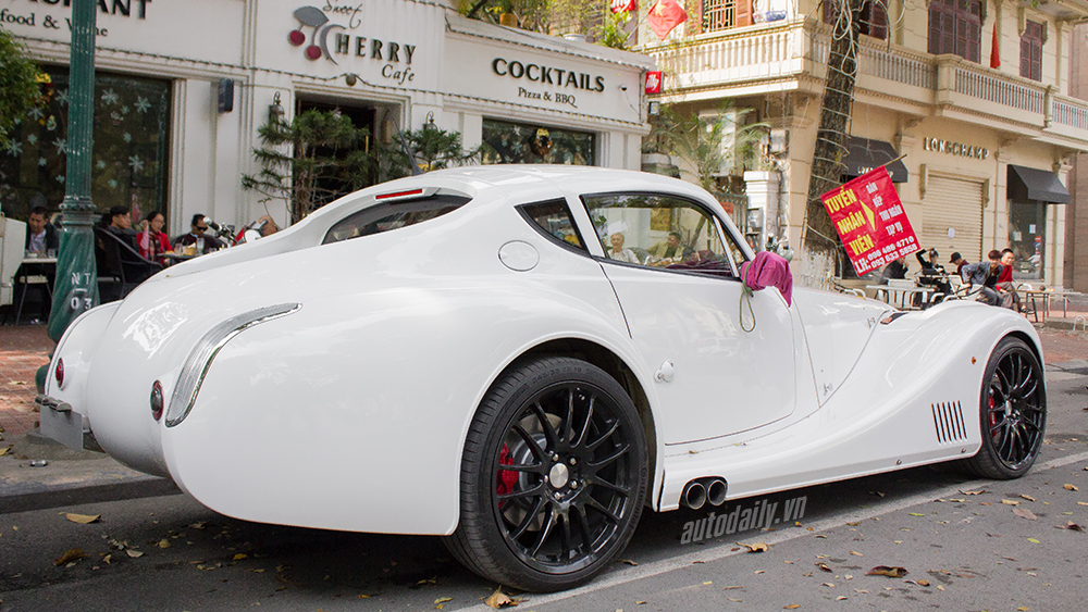 Diện kiến siêu xe thân gỗ Morgan Aero 8 trên phố Hà Nội Morgan Aero 8 trên phố Hà Nội (18).JPG