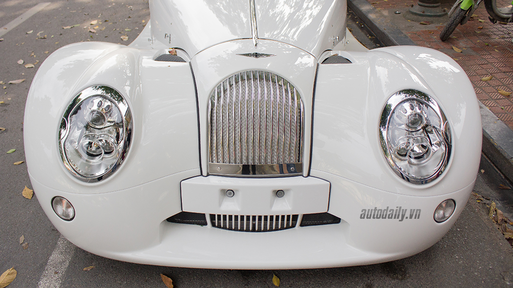 Diện kiến siêu xe thân gỗ Morgan Aero 8 trên phố Hà Nội Morgan Aero 8 trên phố Hà Nội (4).JPG