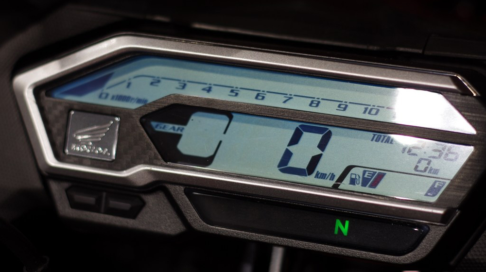 Honda CBR150R 2016 chính thức ra mắt, giá từ 2.413 USD new-2016-Honda-CBR-150R-010 copy.jpg