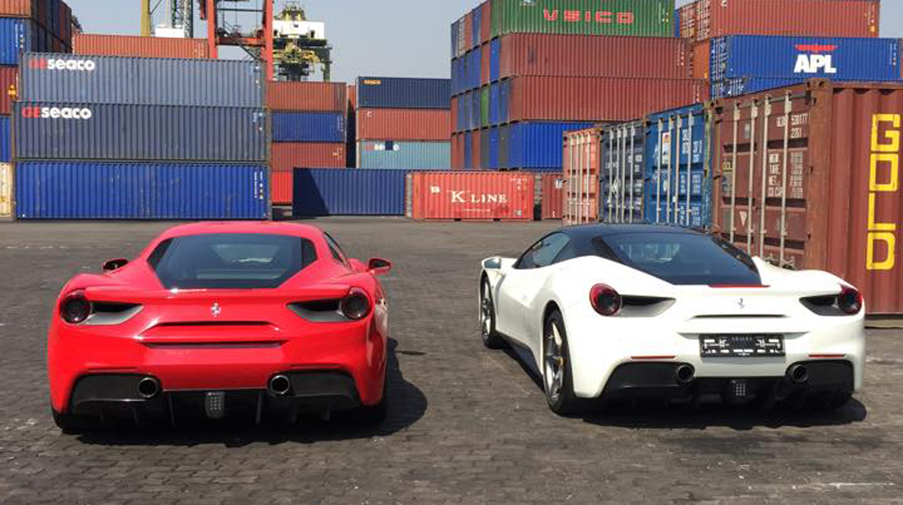 2 ngày 3 “siêu ngựa” Ferrari 488 GTB về Việt Nam Ferrari  (11).jpg