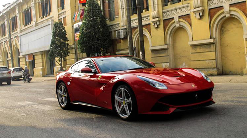 Ferrari F12 Berlinetta lăn bánh sau 2 năm 