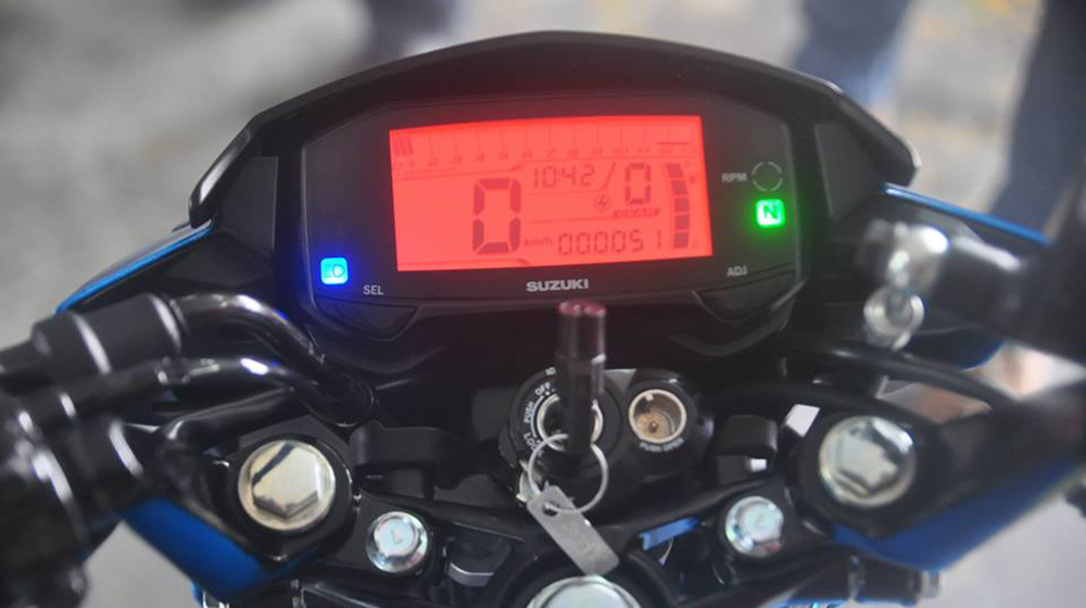 Ảnh chi tiết Suzuki Satria Fi 2016 Suzuki_Raider_2016 (5).jpg