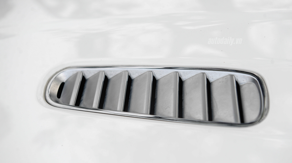 Chạm mặt “nữ hoàng” Aston Martin Rapide S giữa lòng Hà Nội aston Martin  (4).jpg