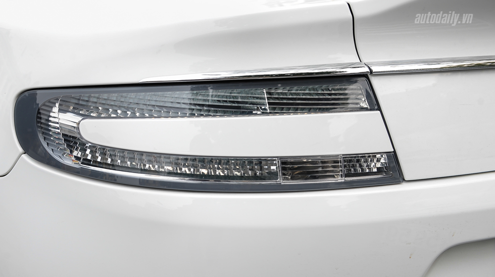 Chạm mặt “nữ hoàng” Aston Martin Rapide S giữa lòng Hà Nội aston Martin  (7).JPG