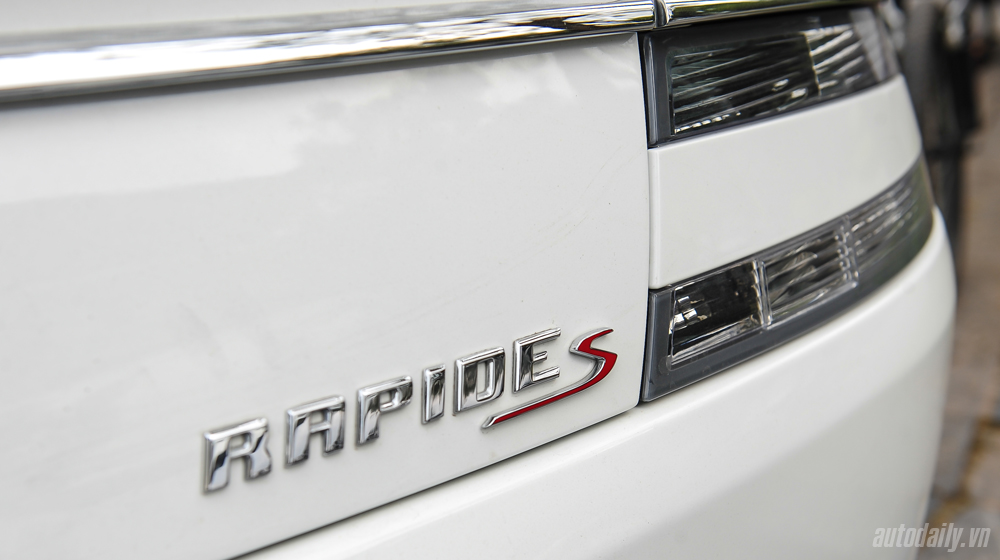 Chạm mặt “nữ hoàng” Aston Martin Rapide S giữa lòng Hà Nội aston Martin  (8).JPG