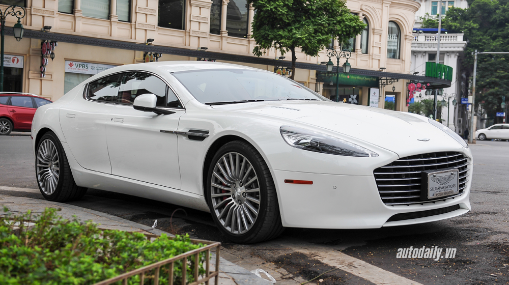 Chạm mặt “nữ hoàng” Aston Martin Rapide S giữa lòng Hà Nội aston Martin  (18).JPG