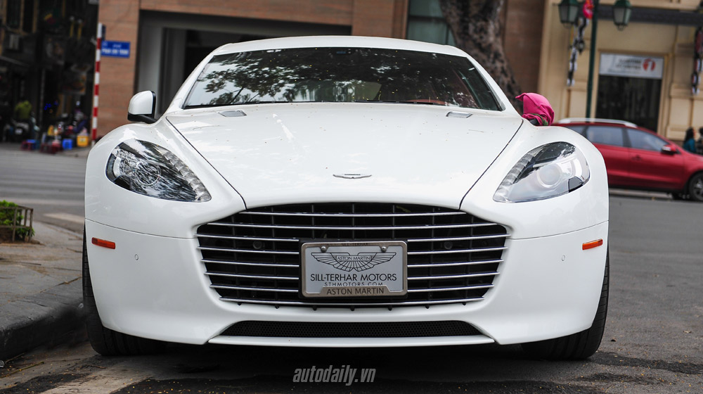 Chạm mặt “nữ hoàng” Aston Martin Rapide S giữa lòng Hà Nội aston-Martin--(20).jpg