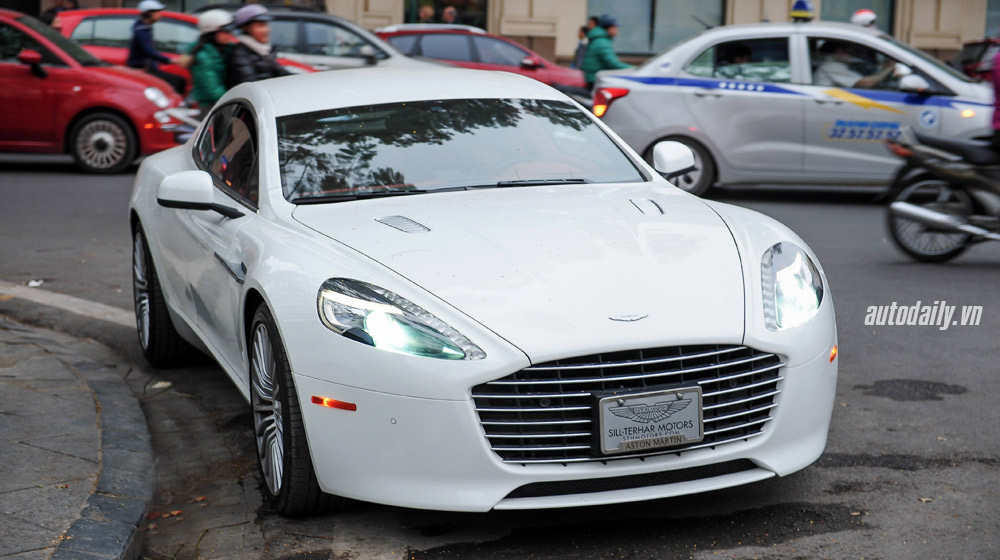 Chạm mặt “nữ hoàng” Aston Martin Rapide S giữa lòng Hà Nội aston-Martin--(24).jpg
