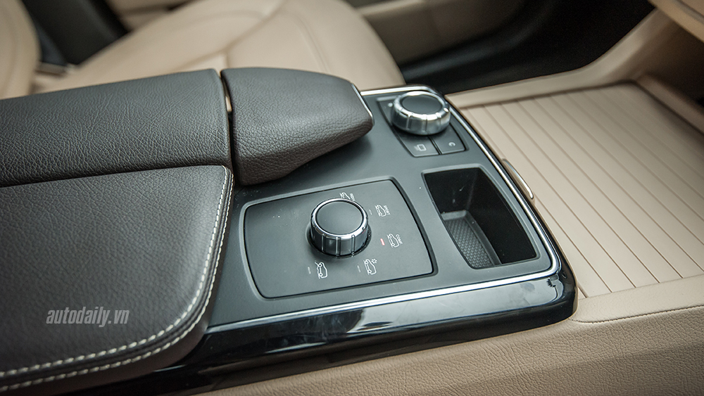 Đánh giá Mercedes-Benz GLE400 4Matic: Bước chuyển mình ngoạn mục Mercedes GLE Test Drive (11).JPG