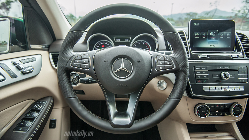 Đánh giá Mercedes-Benz GLE400 4Matic: Bước chuyển mình ngoạn mục Mercedes GLE Test Drive (24).JPG