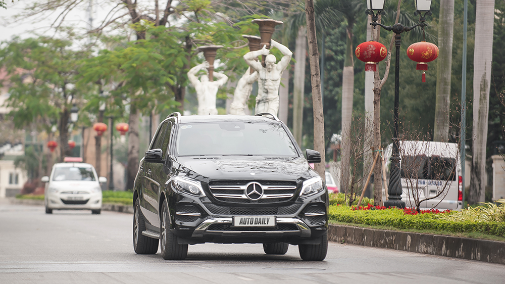 Đánh giá Mercedes-Benz GLE400 4Matic: Bước chuyển mình ngoạn mục Mercedes GLE Test Drive (66).JPG