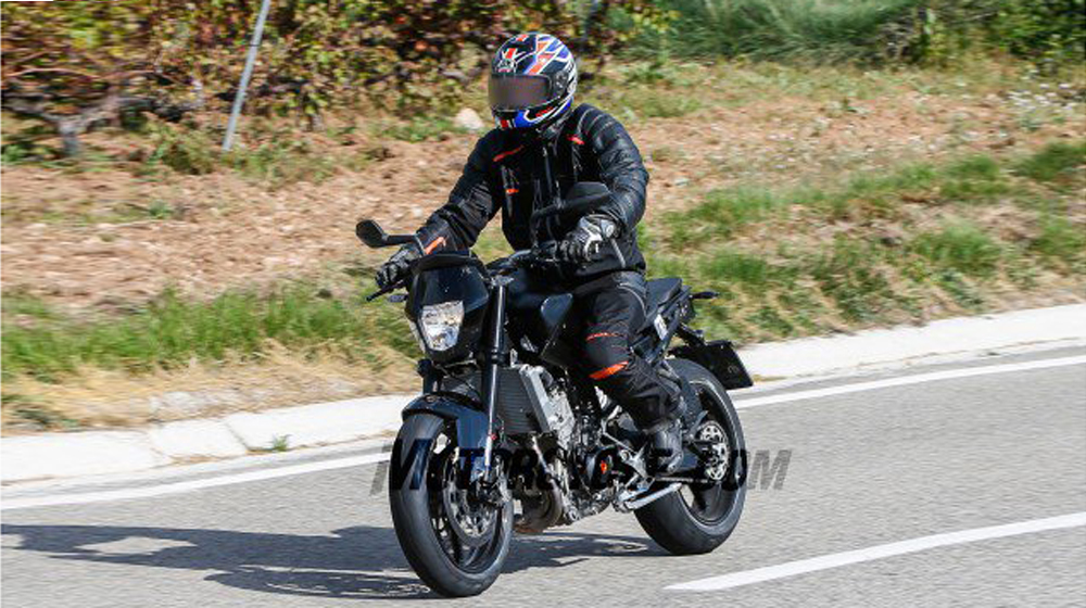KTM Duke 890 lộ diện trên đường thử KTM Duke 890 (1).JPG