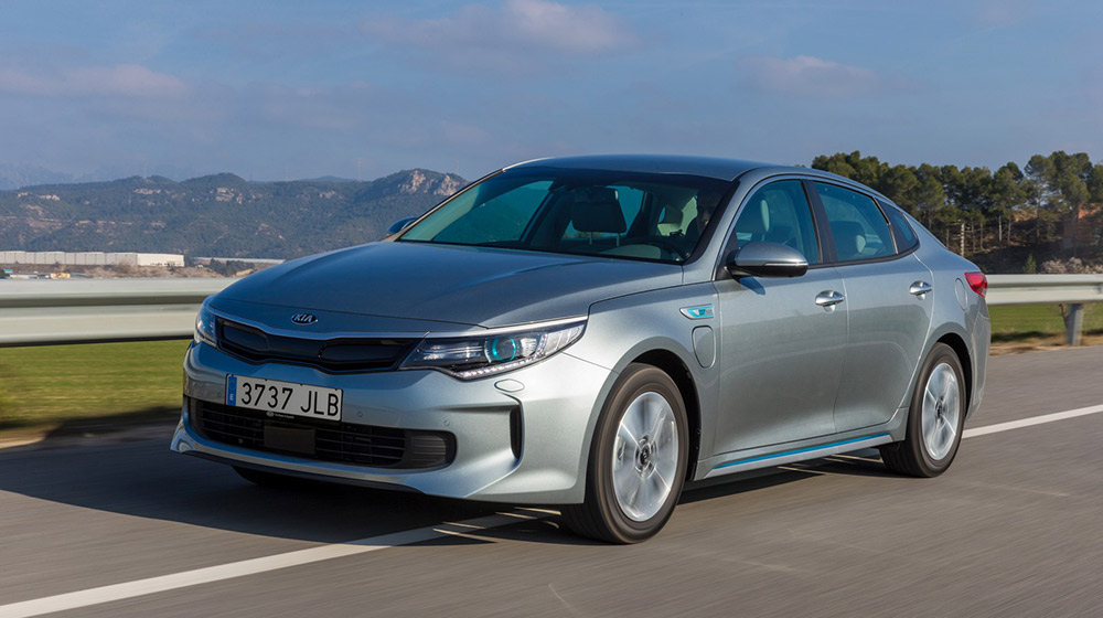Kia Optima Plug-in Hybrid sẵn sàng ra mắt triển lãm Geneva kia-optima (1).jpg