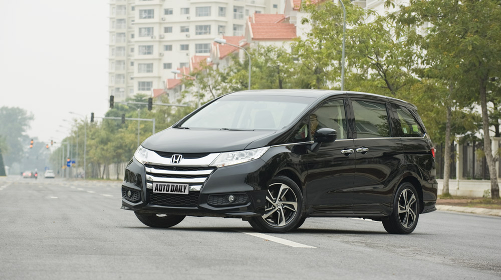 Honda Odyssey – Chuẩn mực mới cho xe gia đình tại Việt Nam Honda Odyssey 2016 (6).jpg